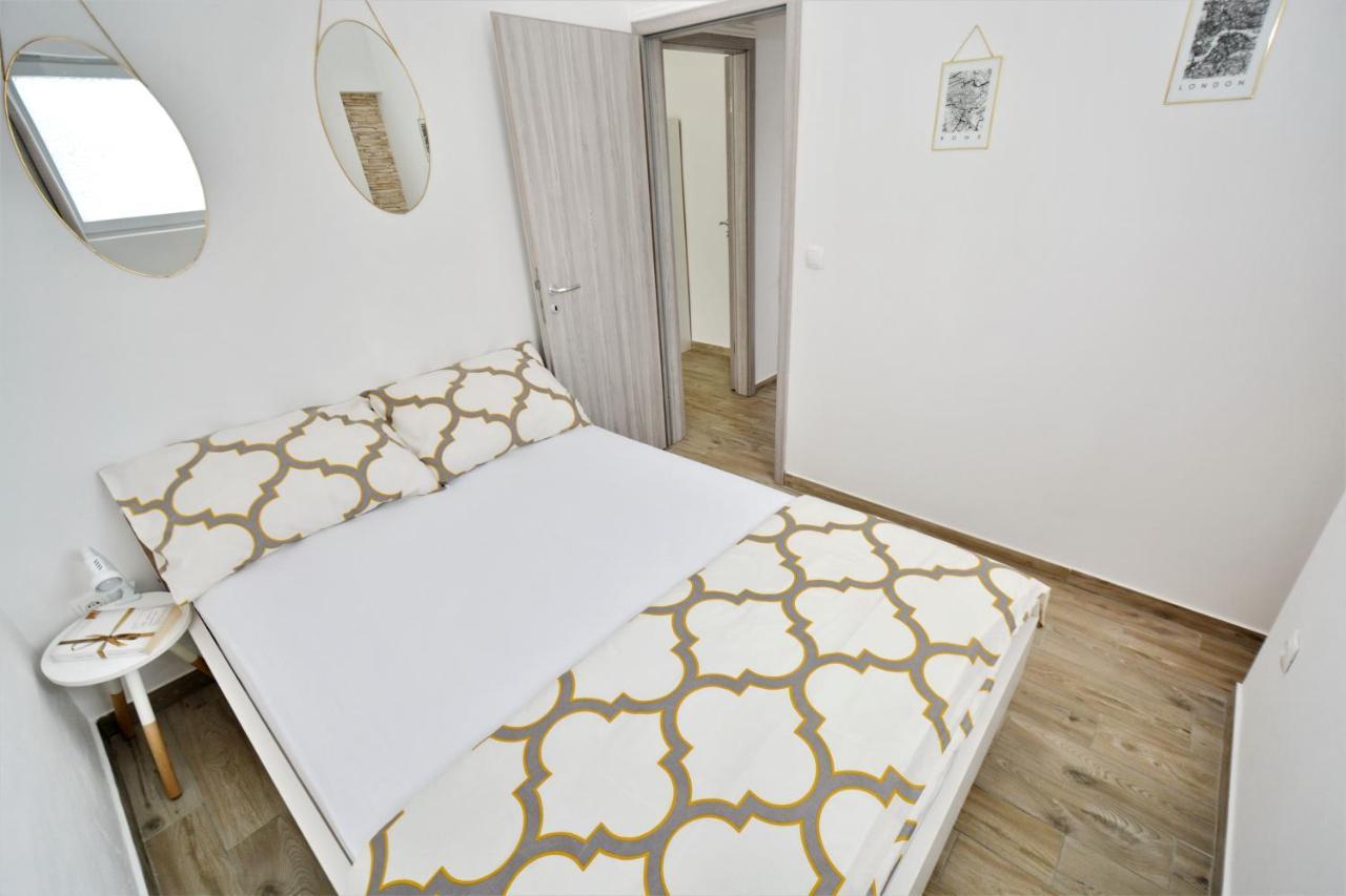 Holiday Home Paulin โอเบรอควาซ ภายนอก รูปภาพ