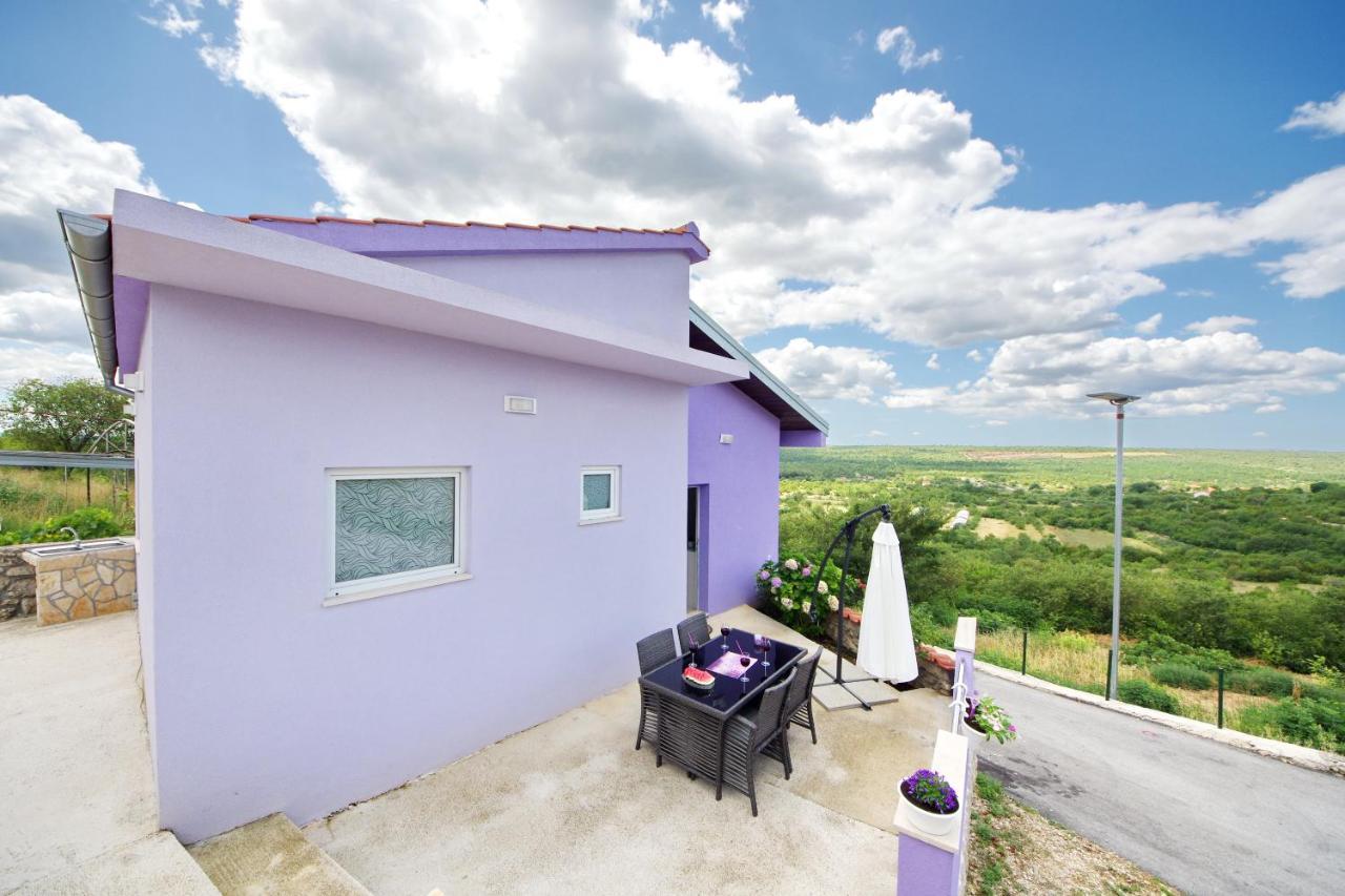 Holiday Home Paulin โอเบรอควาซ ภายนอก รูปภาพ