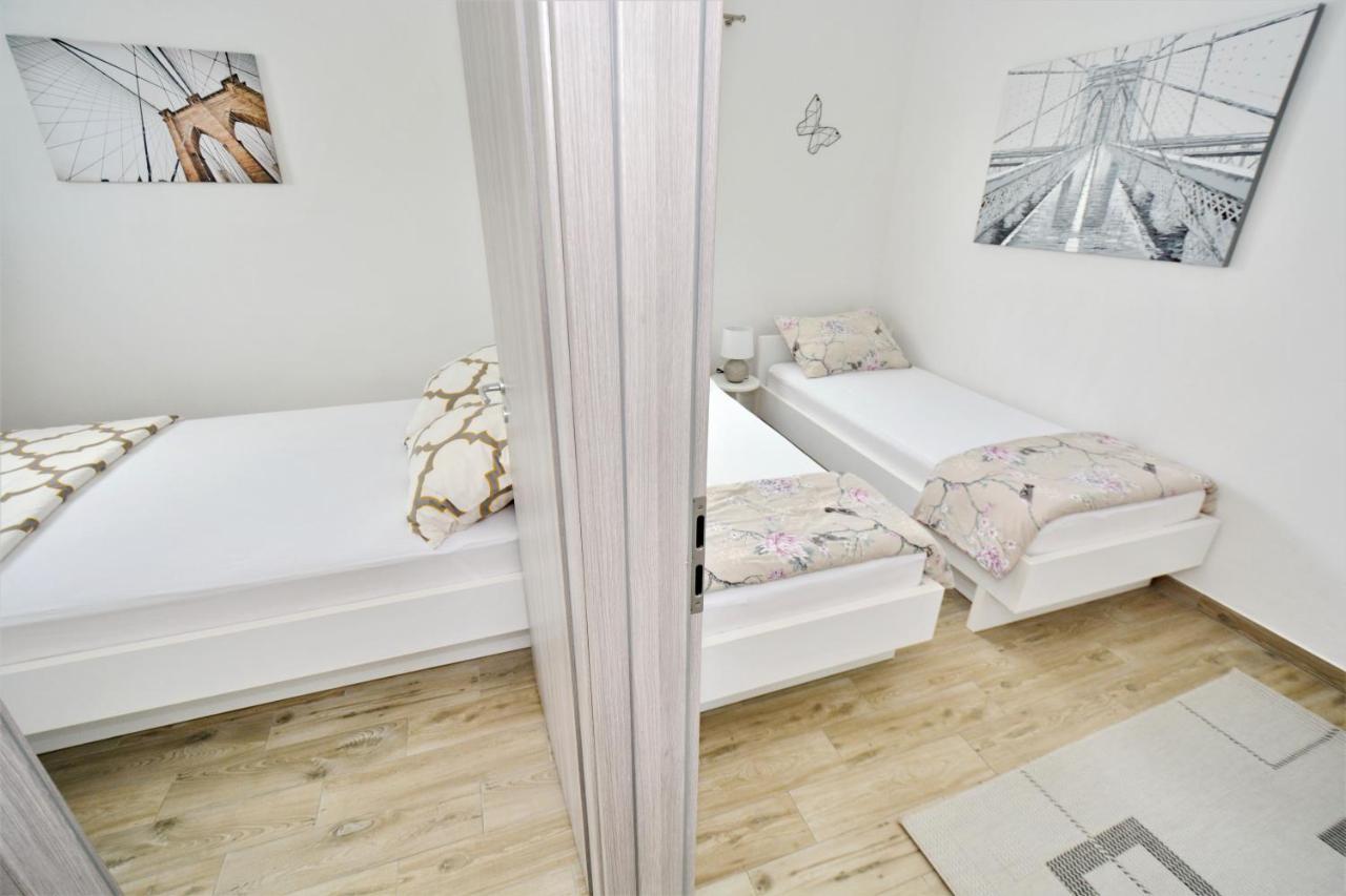 Holiday Home Paulin โอเบรอควาซ ภายนอก รูปภาพ
