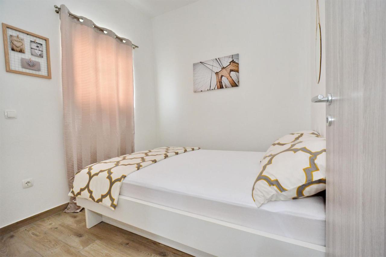 Holiday Home Paulin โอเบรอควาซ ภายนอก รูปภาพ
