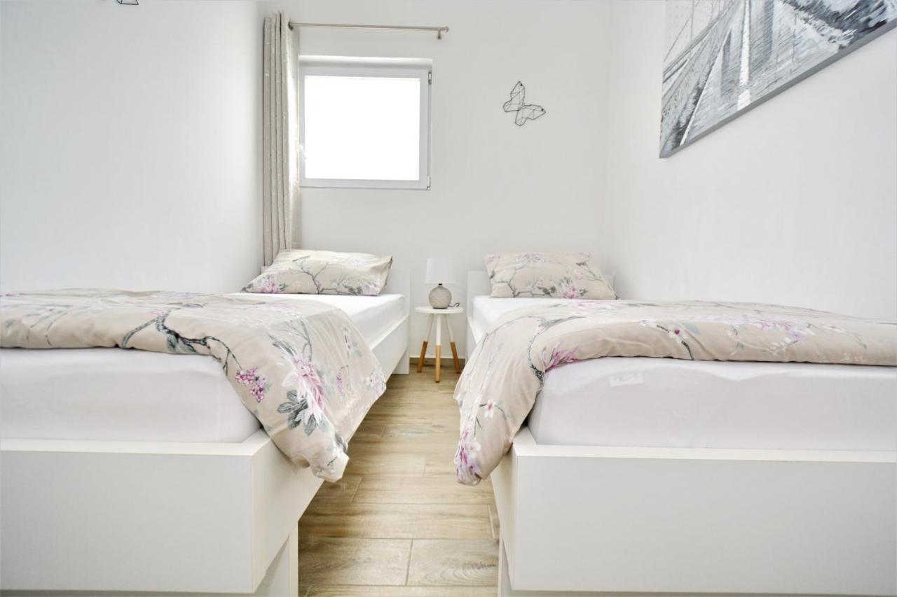 Holiday Home Paulin โอเบรอควาซ ภายนอก รูปภาพ