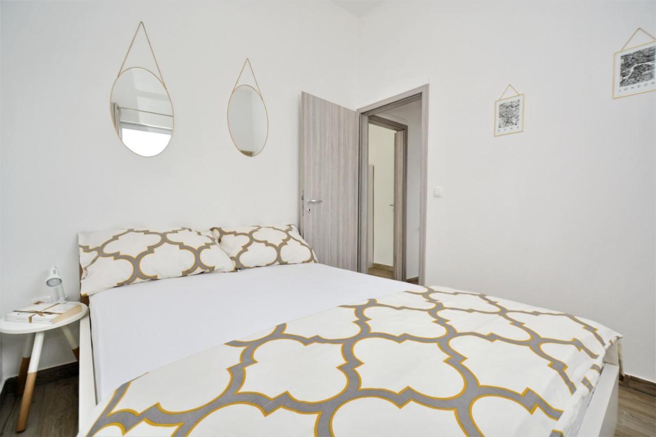 Holiday Home Paulin โอเบรอควาซ ภายนอก รูปภาพ